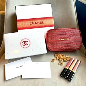 Chanel Holiday Gift Set 2022, Sheer Genius Lipgloss Trio Set, Red Tweed Pouch